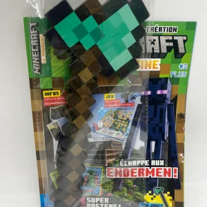 livre d’activité Magazine Minecraft avec sa hache numéro 2 plus neuf sous blister