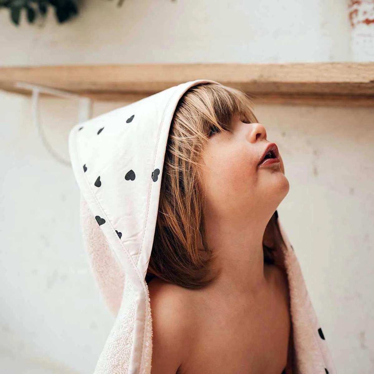 Cape de Bain Rose Coeur Noir – Image 3